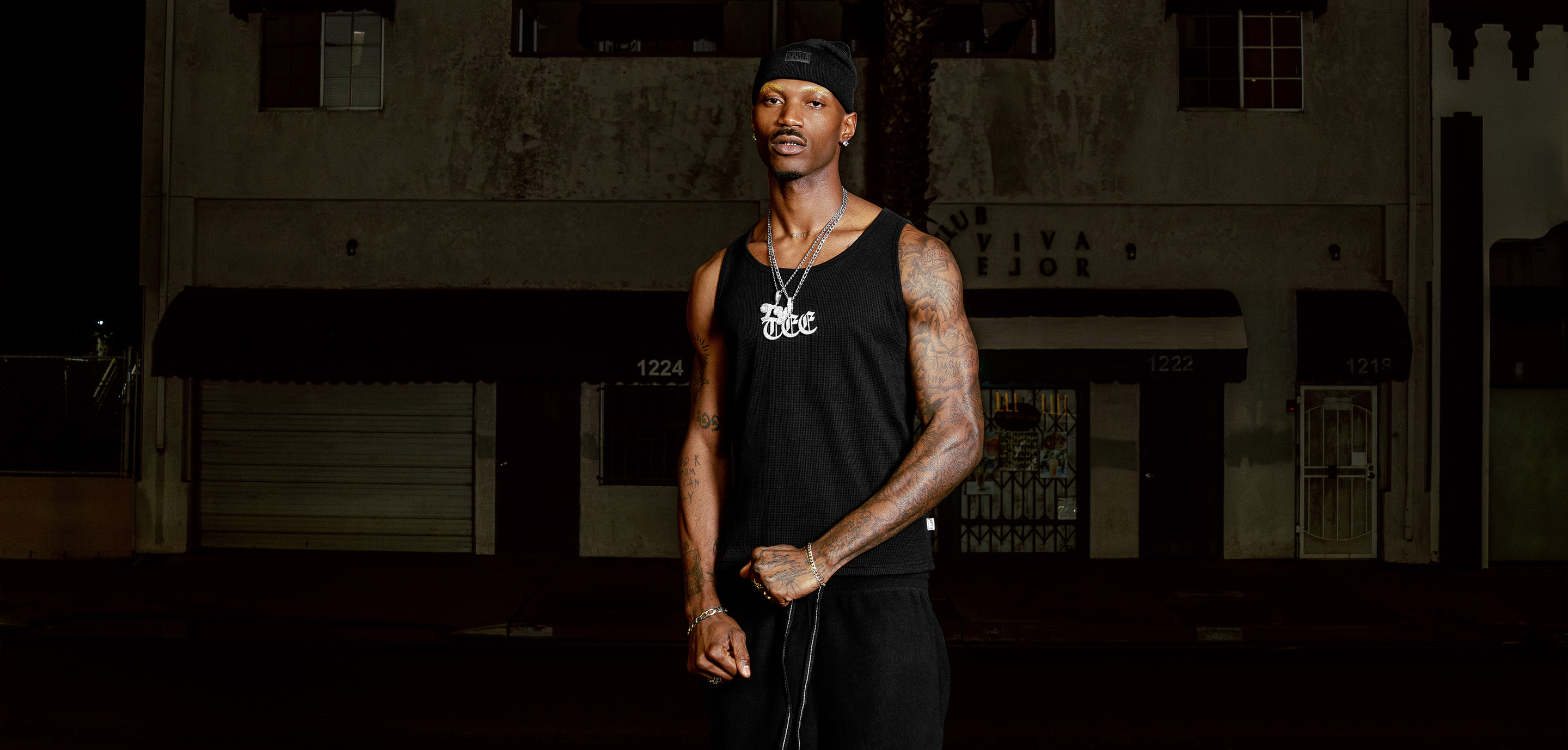 Heavyweight Thermal Tank lifestyle photo 3