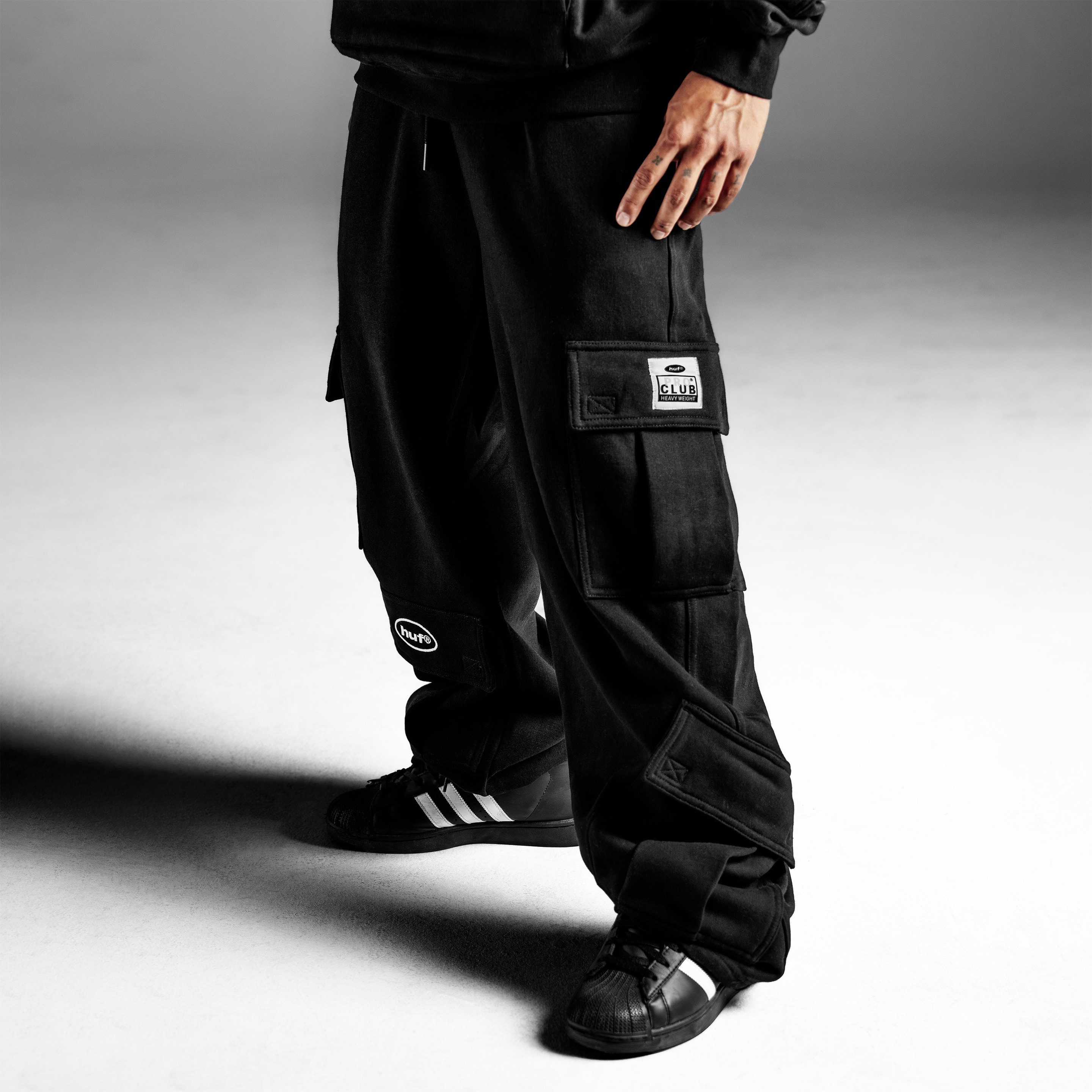 Huf Heavy Wide Open-Leg Multi Pocket Cargo Sweat Pant (image 5 of 6)