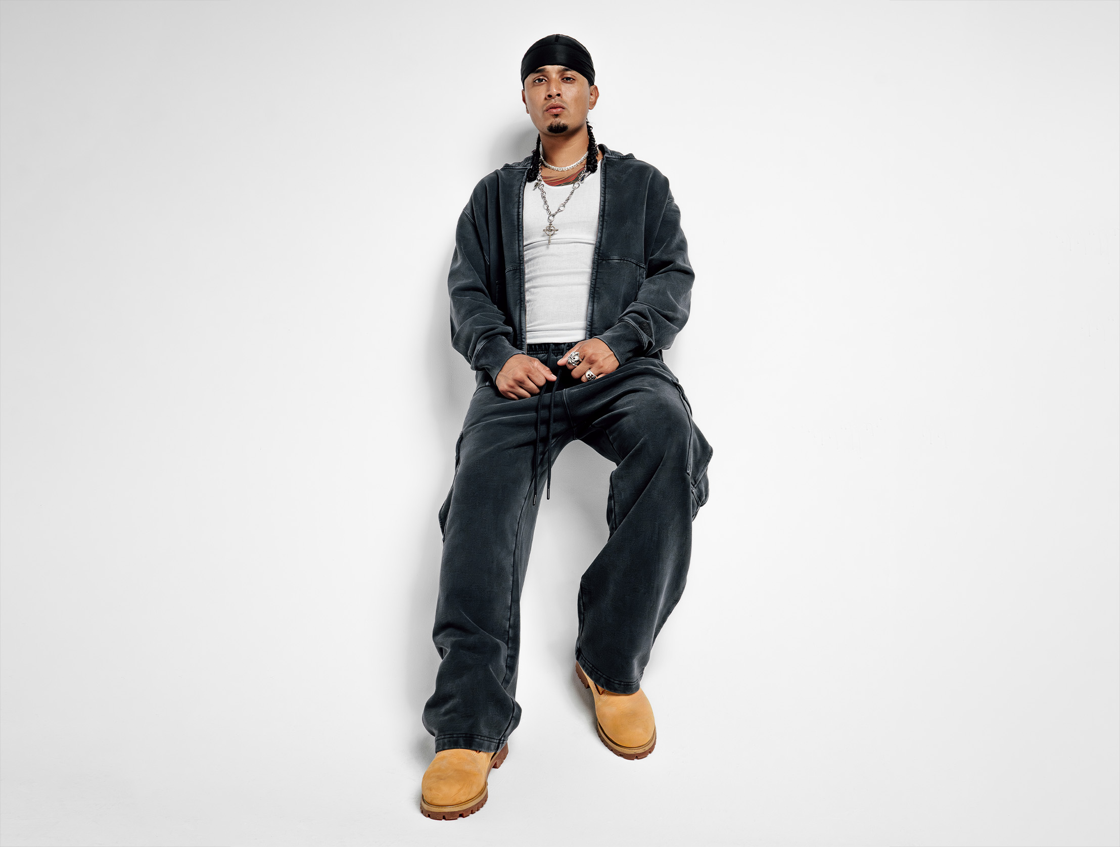 Heavyweight Vintage Wash Cargo Sweat lifestyle photo 2