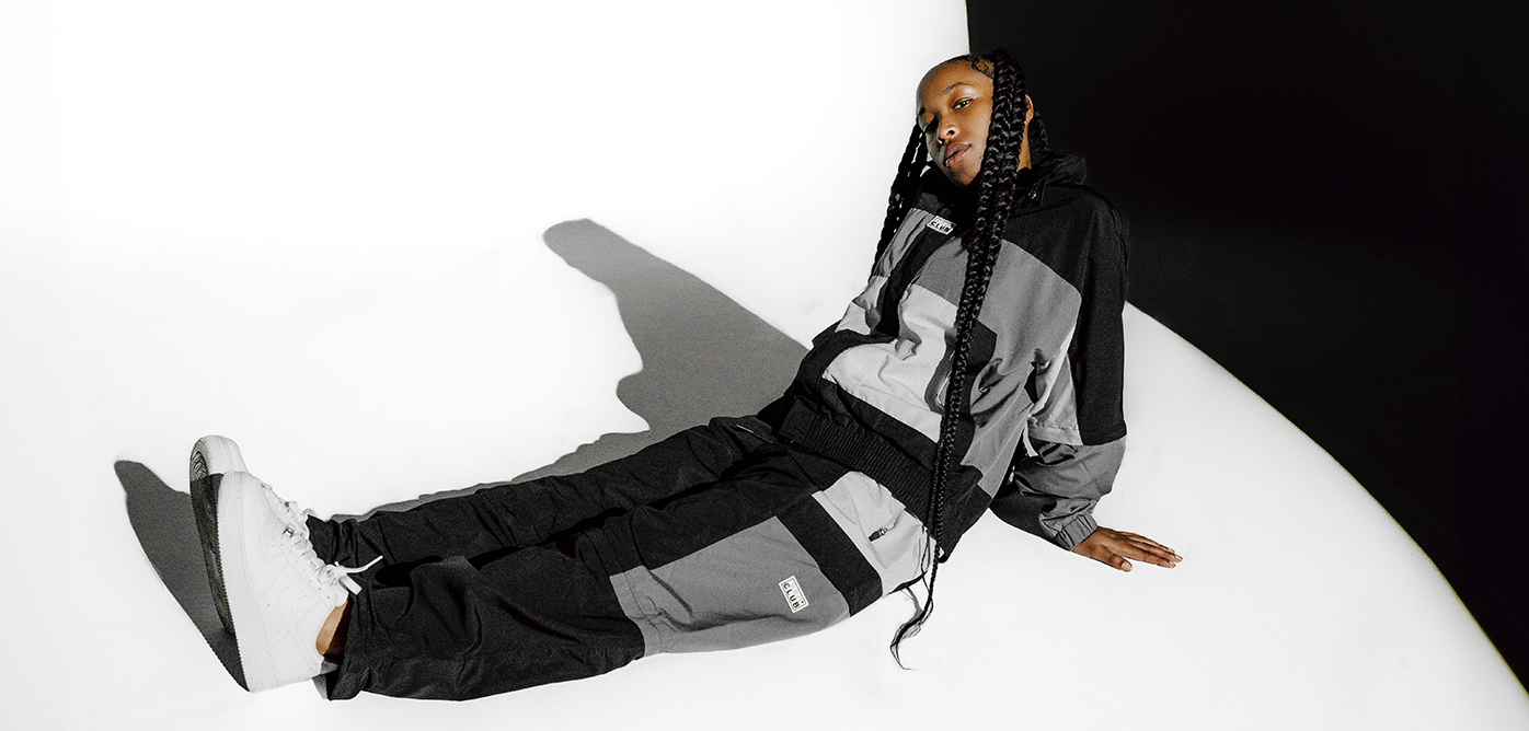 Heavyweight Convertible Windbreaker Pant lifestyle photo 3