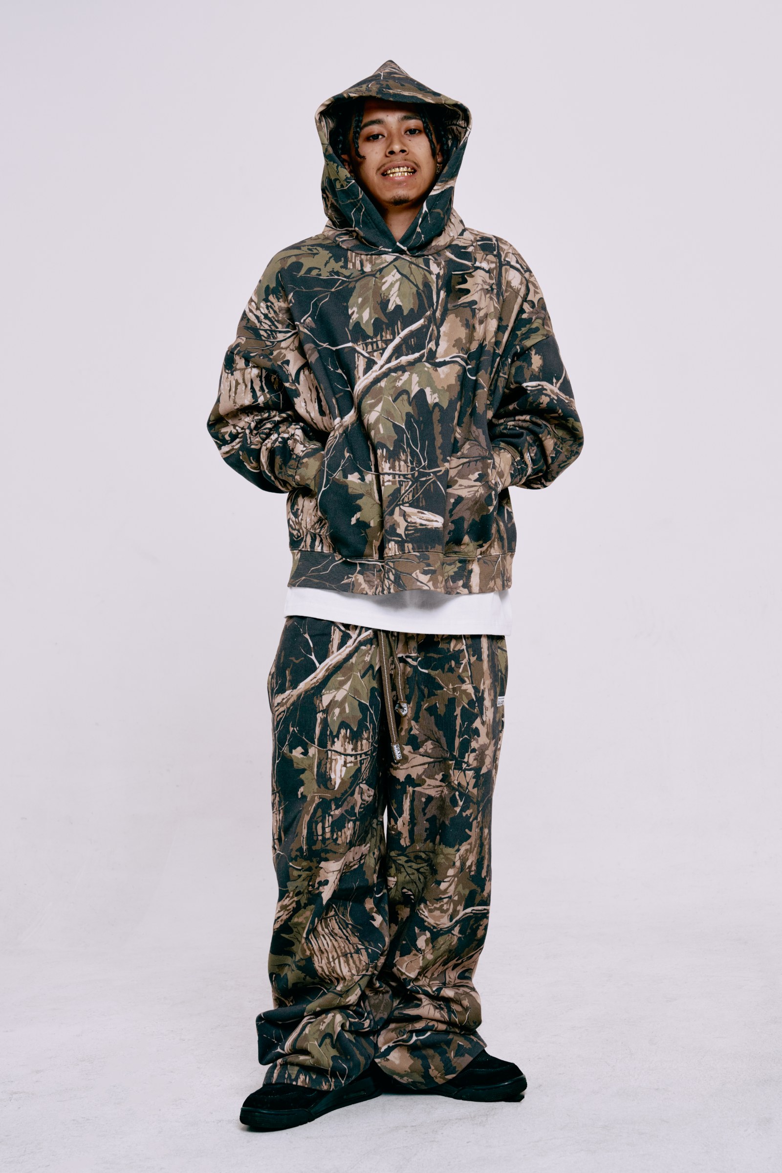 Heavywide Fleece Pullover Hoodie lifestyle photo 5