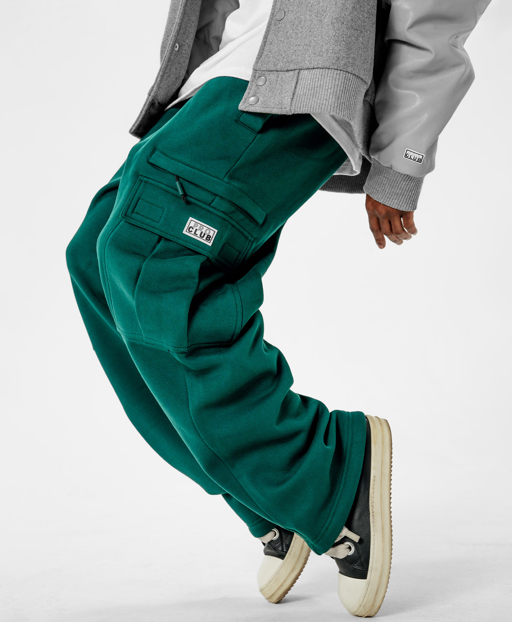 Heavyweight Basic Open Leg Cargo Sweatpant lifestyle photo 5