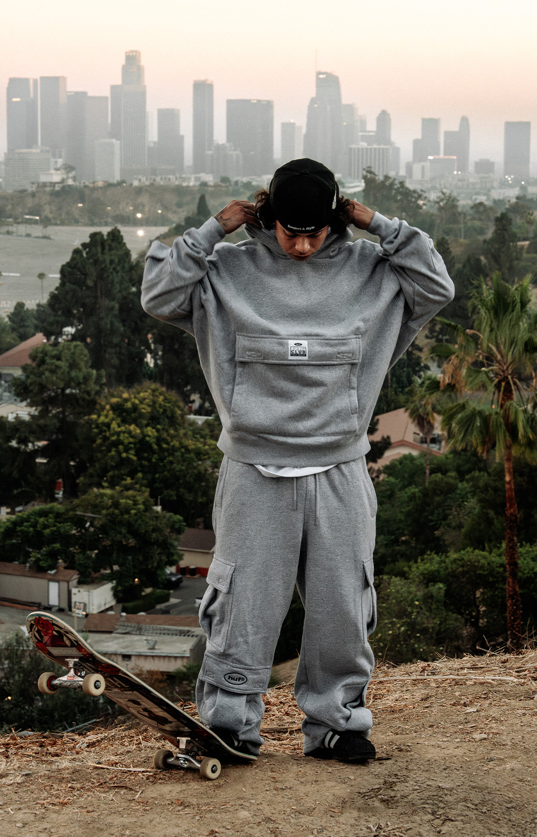 Huf Heavy Wide Open-Leg Multi Pocket Cargo Sweat Pant lifestyle photo 1