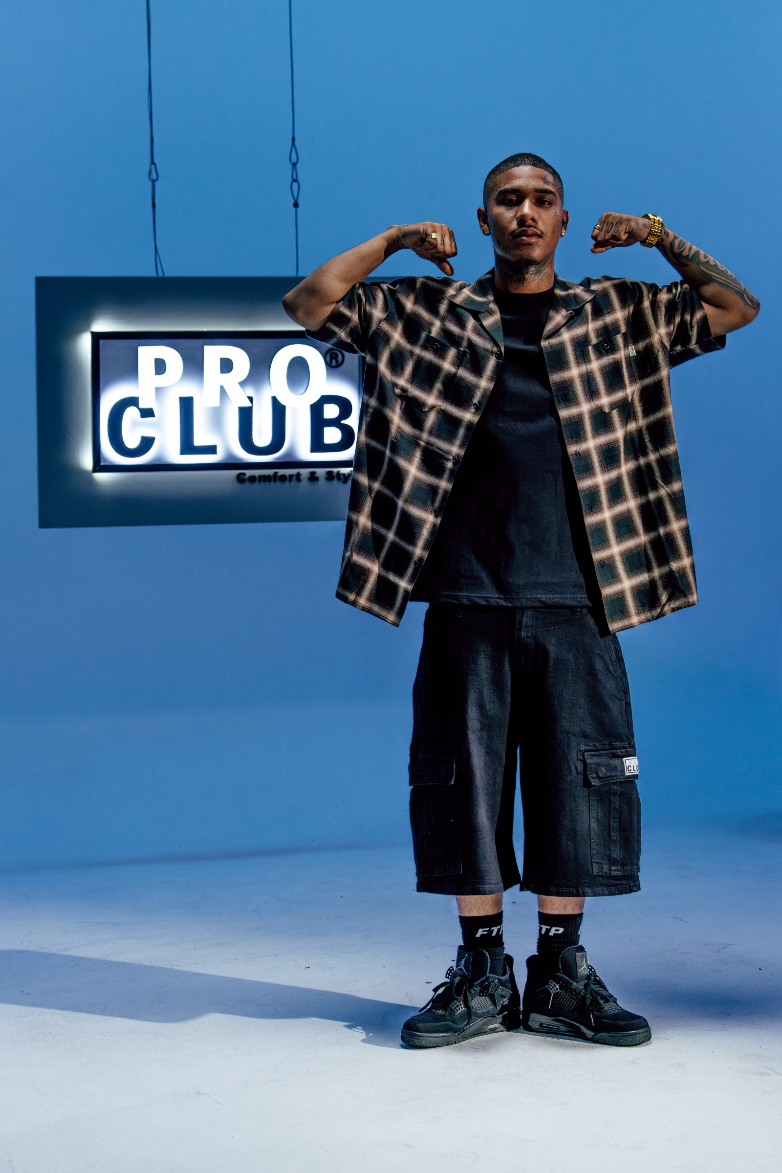 Heavyweight Baggy Fit Denim Cargo Short lifestyle photo 1