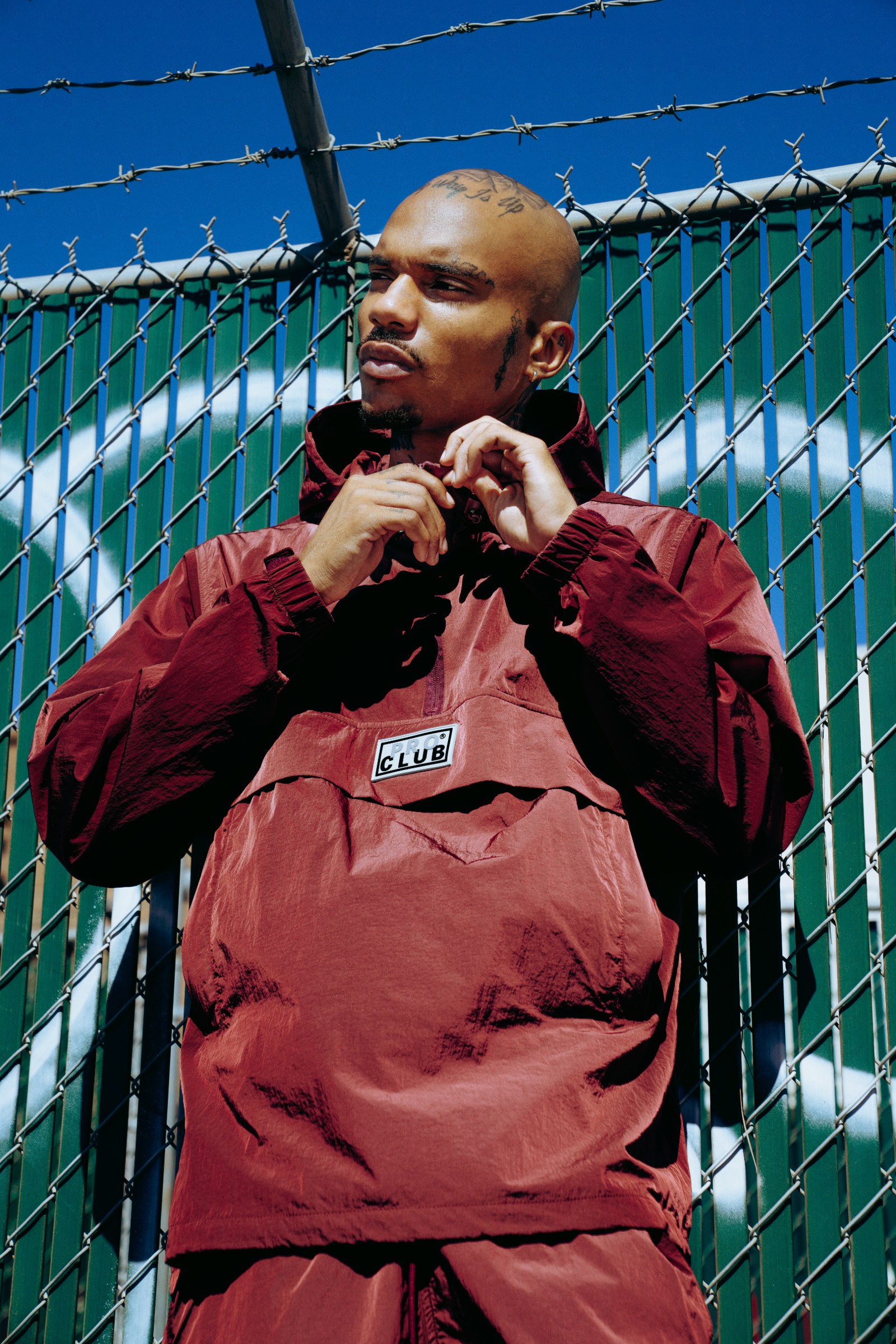 Comfort Metallic Nylon Quarter Zip Anorak lifestyle photo 4