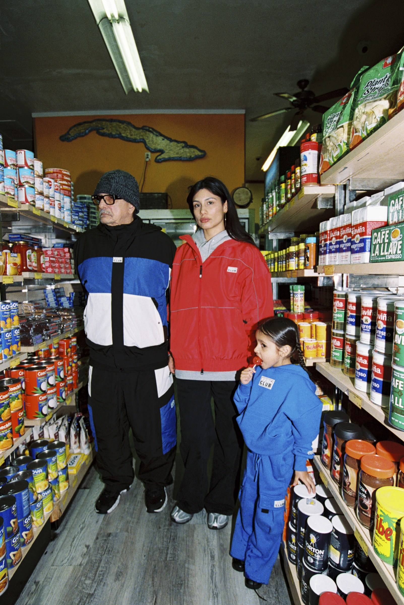 Heavyweight Convertible Windbreaker lifestyle photo 3