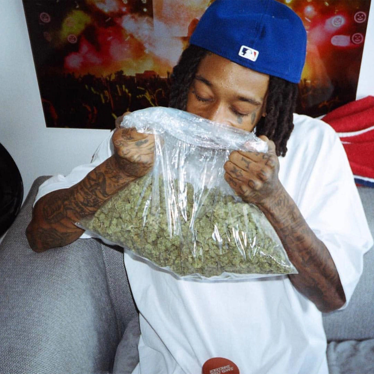 Wiz khalifa smelling pack of weed