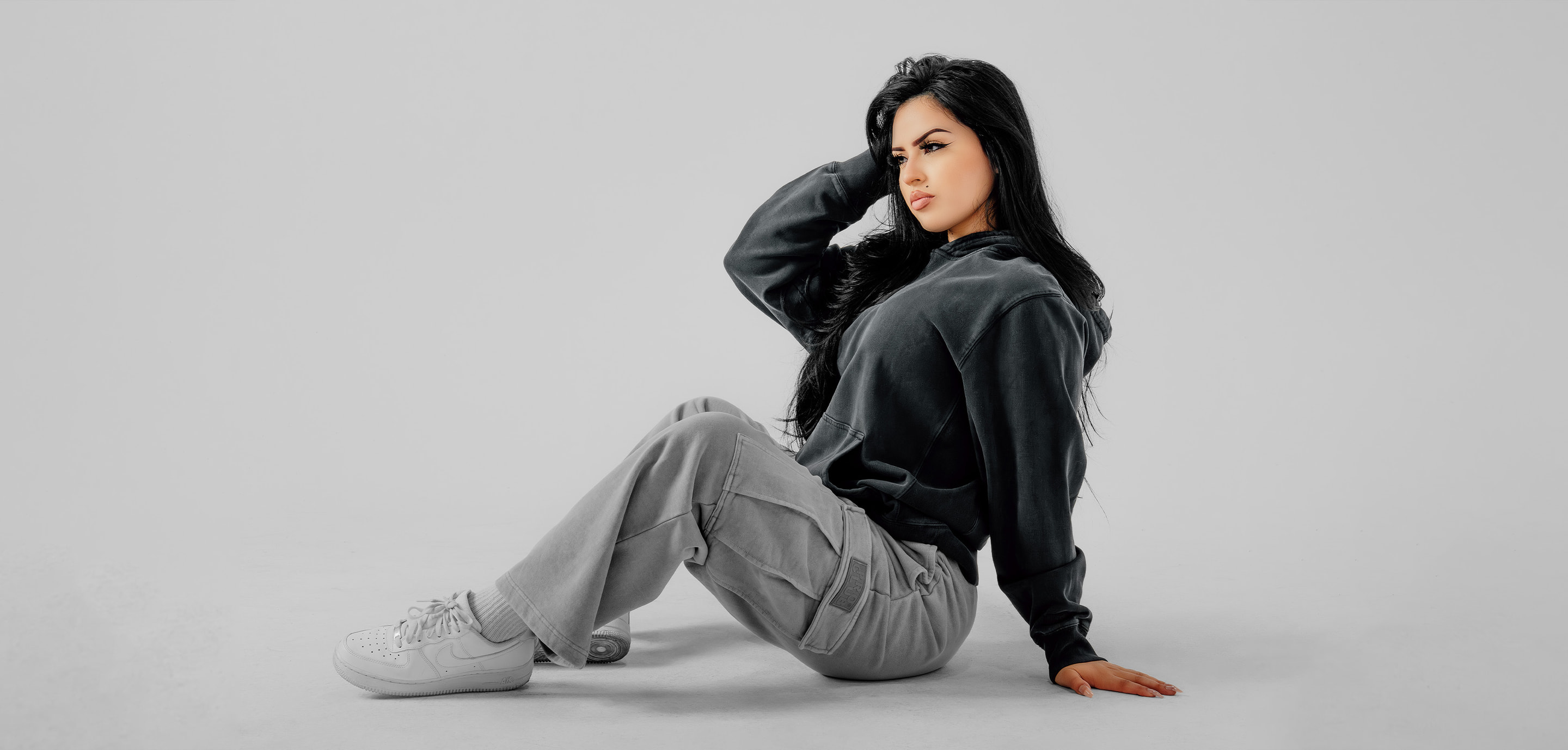 Heavyweight Vintage Wash Cargo Sweat lifestyle photo 3