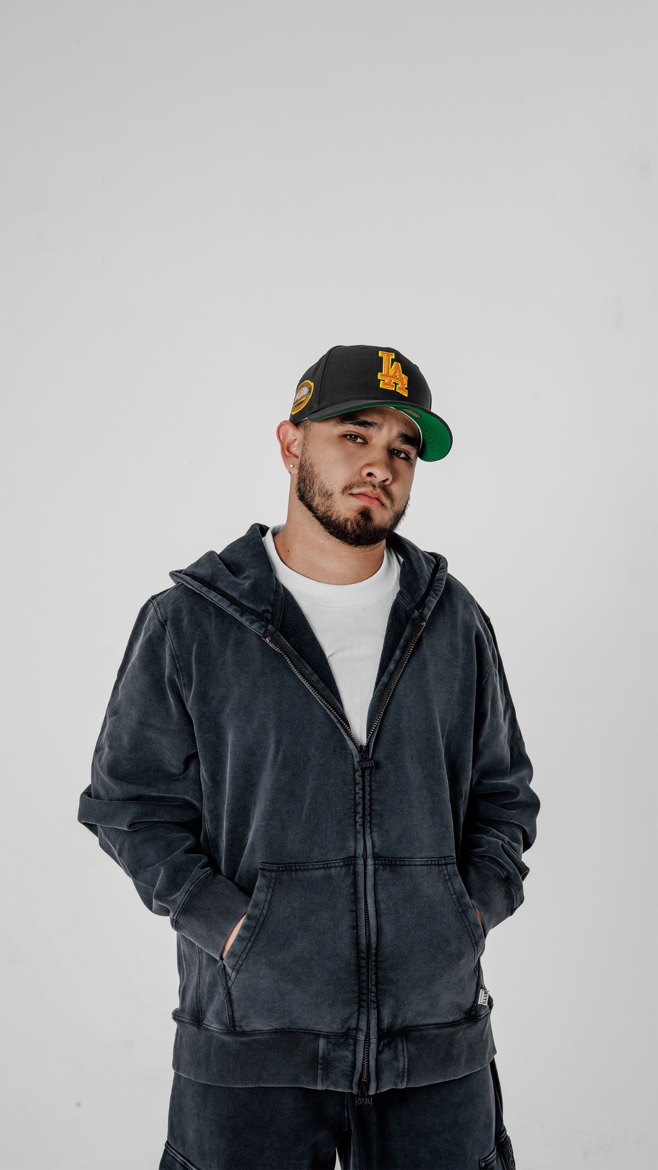 Heavyweight Vintage Wash Zip-Up lifestyle photo 4